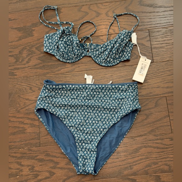Vineyard Vines Other - Vineyard Vines Bikini Underwire Bikini High Waist Bottom Size Small/Medium NWOT